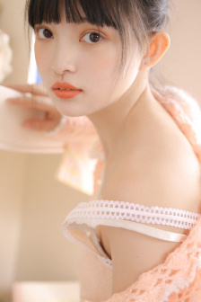 对自己女儿开黄腔